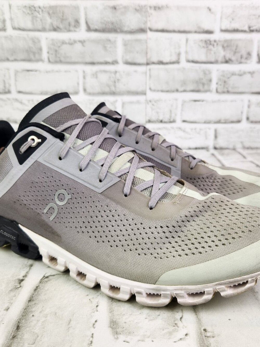 On Running Cloudflow 3.0 Men's Sz 12.5 Gray Yellow Athletic Lightweight Sneakers